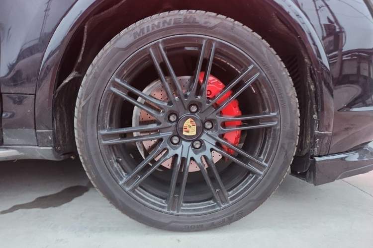 Used Porsche Cayenne 2011 Cayenne 3.0T Right Front Wheel Hub
