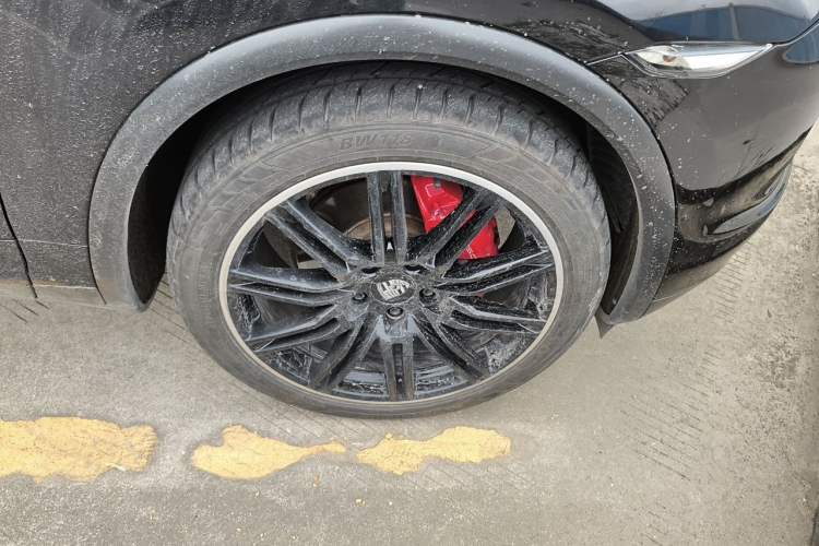 Used Porsche Cayenne 2011 Cayenne 3.0T Right Front Wheel Hub