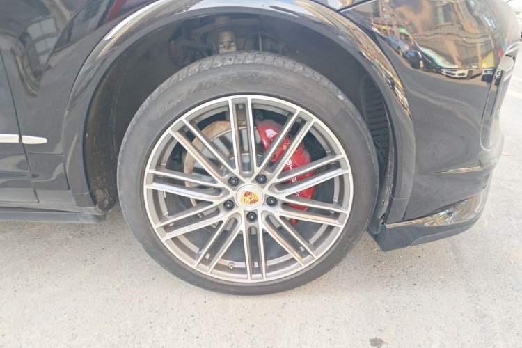 Used Porsche Cayenne 2011 Cayenne 3.0T Right Front Wheel Hub