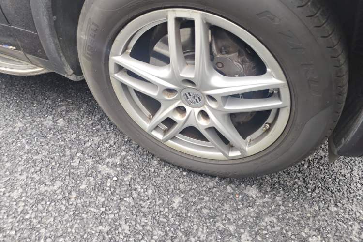 Used Porsche Cayenne 2011 Cayenne 3.0T Right Front Wheel Hub