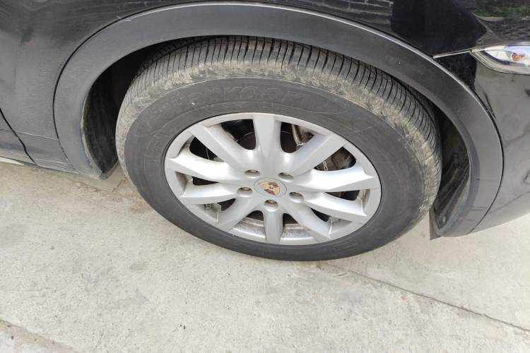 Used Porsche Cayenne 2011 Cayenne 3.0T Right Front Wheel Hub