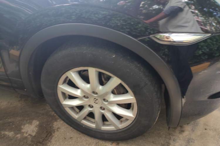 Used Porsche Cayenne 2011 Cayenne 3.0T Right Front Wheel Hub