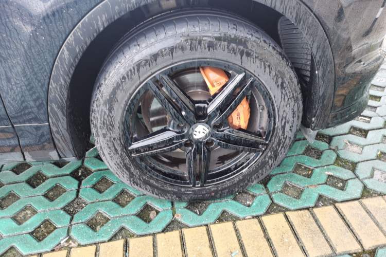 Used Porsche Cayenne 2011 Cayenne 3.0T Right Front Wheel Hub