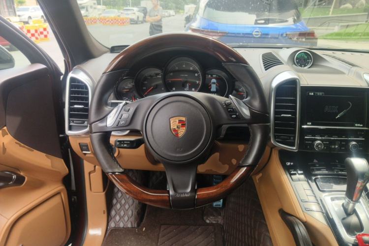 Used Porsche Cayenne 2011 Cayenne 3.0T Steering Wheel