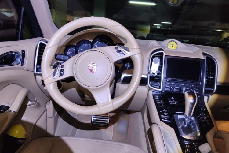 Used Porsche Cayenne 2011 Cayenne 3.0T Steering Wheel