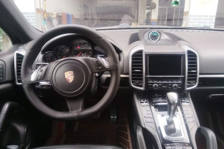 Used Porsche Cayenne 2011 Cayenne 3.0T Steering Wheel