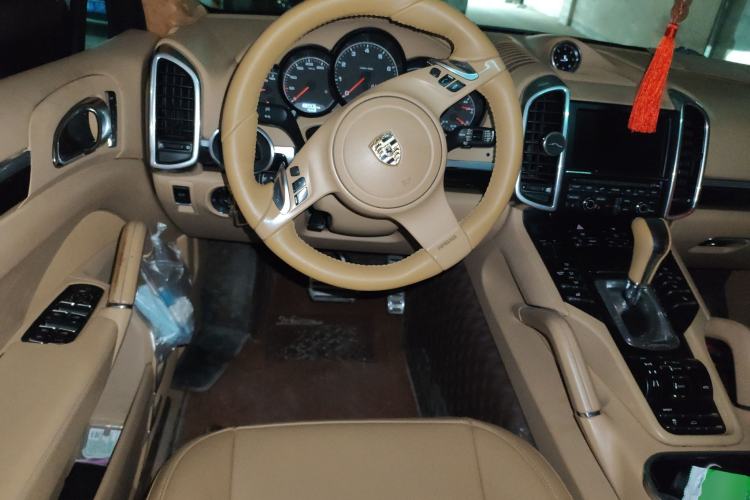 Used Porsche Cayenne 2011 Cayenne 3.0T Steering Wheel