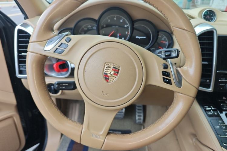 Used Porsche Cayenne 2011 Cayenne 3.0T Steering Wheel