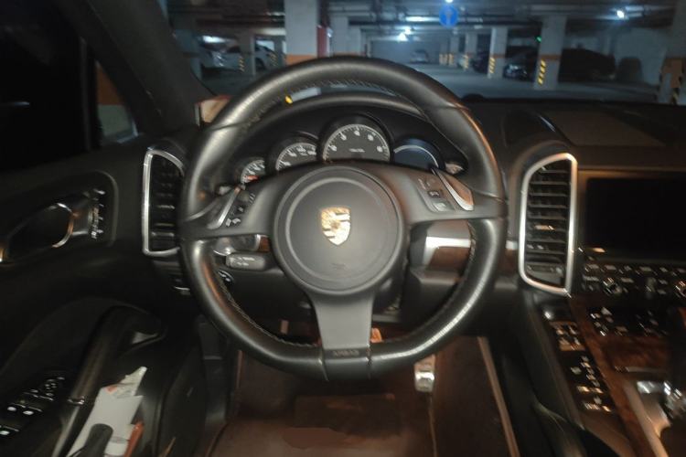 Used Porsche Cayenne 2011 Cayenne 3.0T Steering Wheel