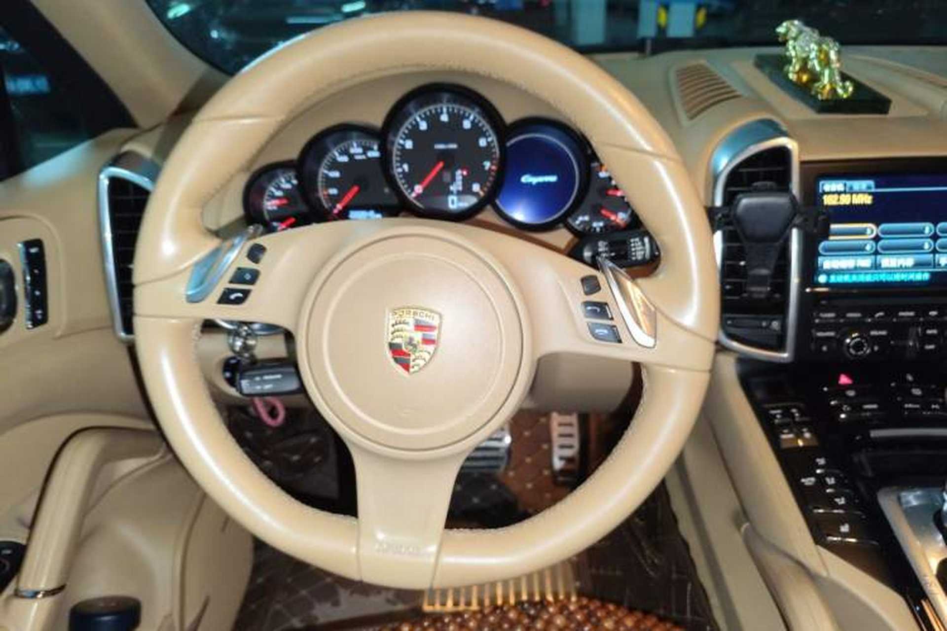 Used Porsche Cayenne 2011 Cayenne 3.0T Steering Wheel