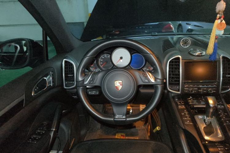 Used Porsche Cayenne 2011 Cayenne S Hybrid 3.0T Steering Wheel