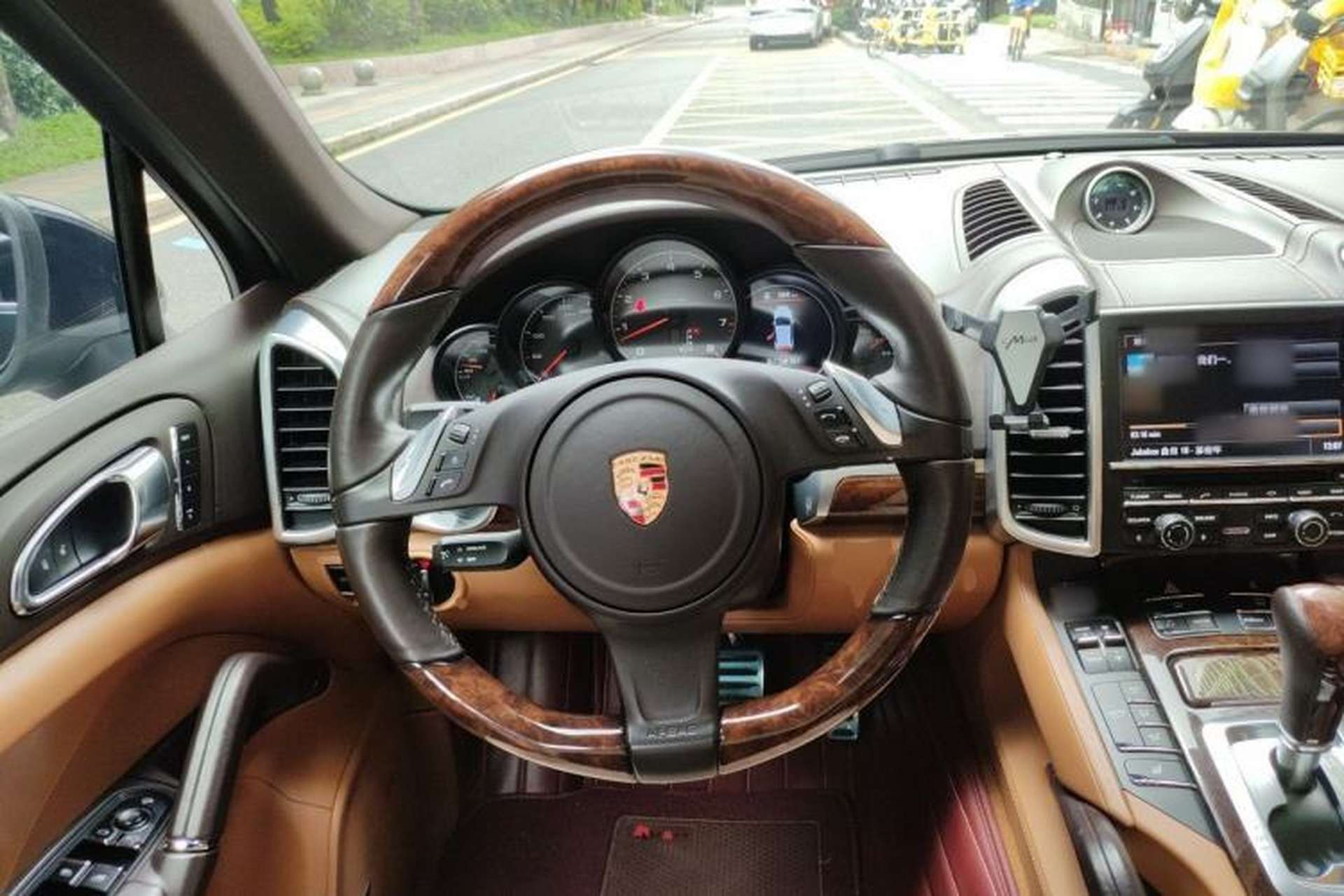 Used Porsche Cayenne 2011 Cayenne 3.0T Steering Wheel