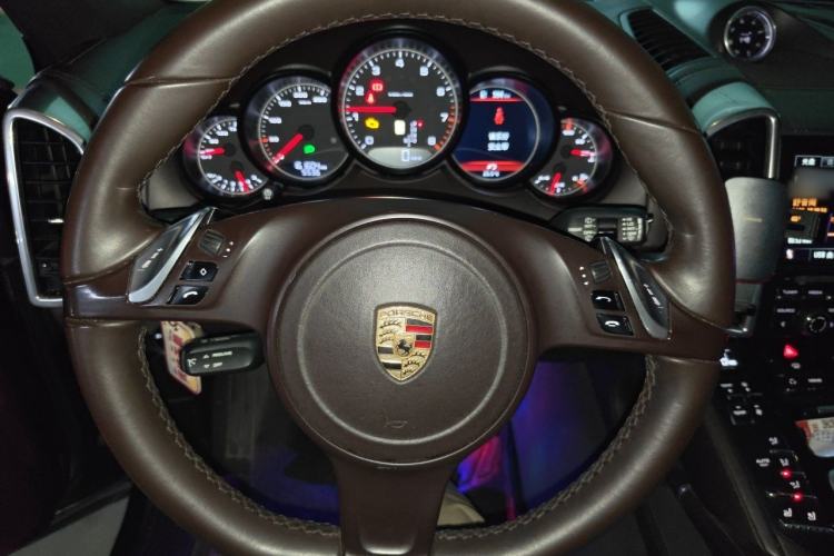 Used Porsche Cayenne 2011 Cayenne 3.0T Steering Wheel
