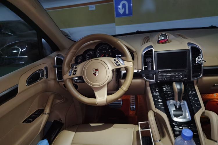 Used Porsche Cayenne 2011 Cayenne 3.0T Steering Wheel