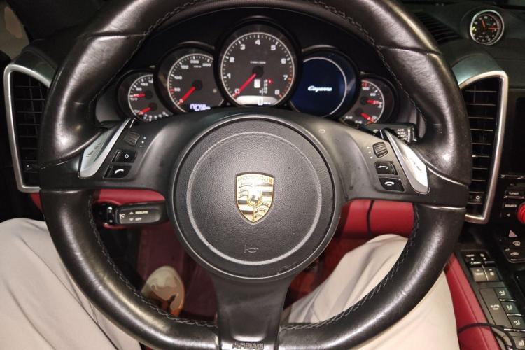 Used Porsche Cayenne 2011 Cayenne 3.0T Steering Wheel