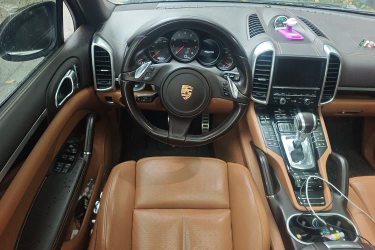 Used Porsche Cayenne 2011 Cayenne 3.0T Steering Wheel