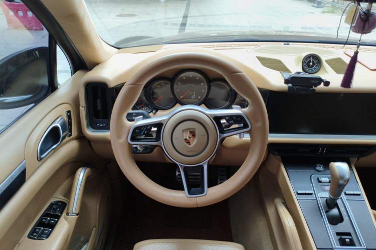 Used Porsche Cayenne 2011 Cayenne 3.0T Steering Wheel