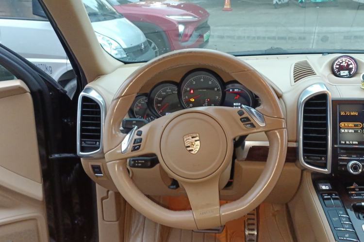 Used Porsche Cayenne 2011 Cayenne 3.0T Steering Wheel