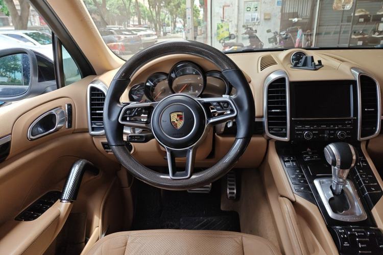 Used Porsche Cayenne 2011 Cayenne 3.0T Steering Wheel