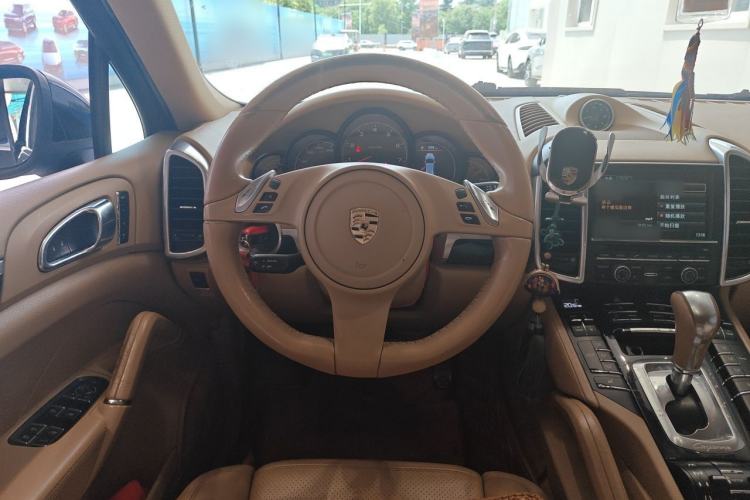 Used Porsche Cayenne 2011 Cayenne 3.0T Steering Wheel