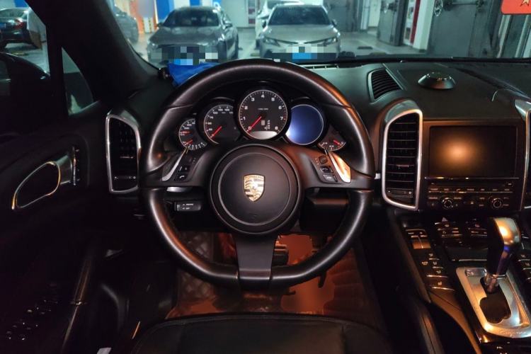 Used Porsche Cayenne 2011 3.6L automatic transmission U.S. specification Steering Wheel