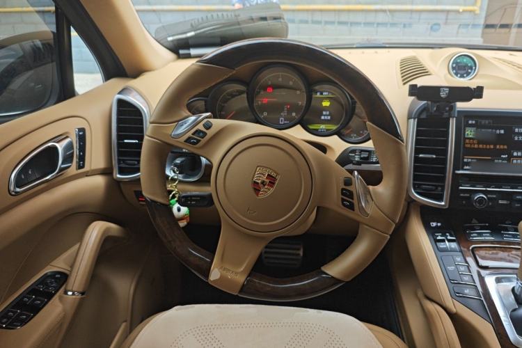 Used Porsche Cayenne 2011 Cayenne 3.0T Steering Wheel