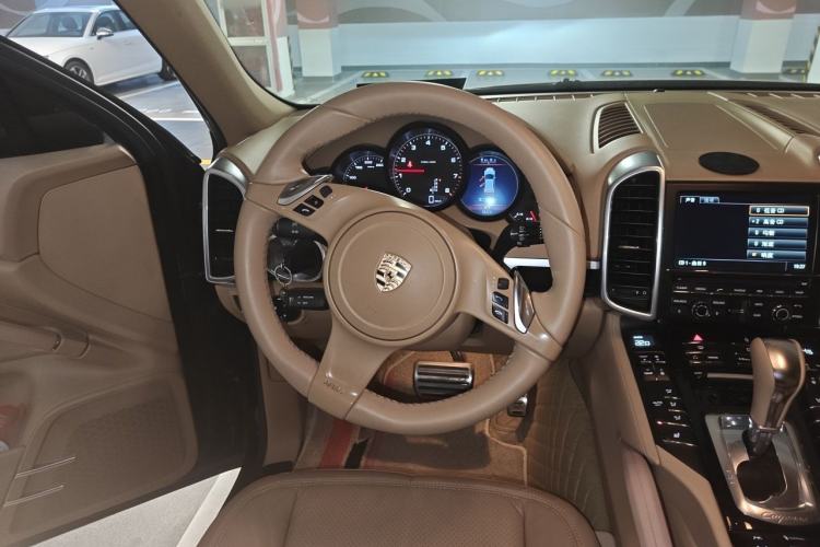 Used Porsche Cayenne 2011 Cayenne 3.0T Steering Wheel