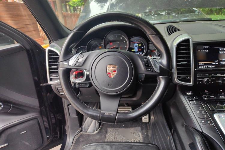 Used Porsche Cayenne 2011 Cayenne 3.0T Steering Wheel