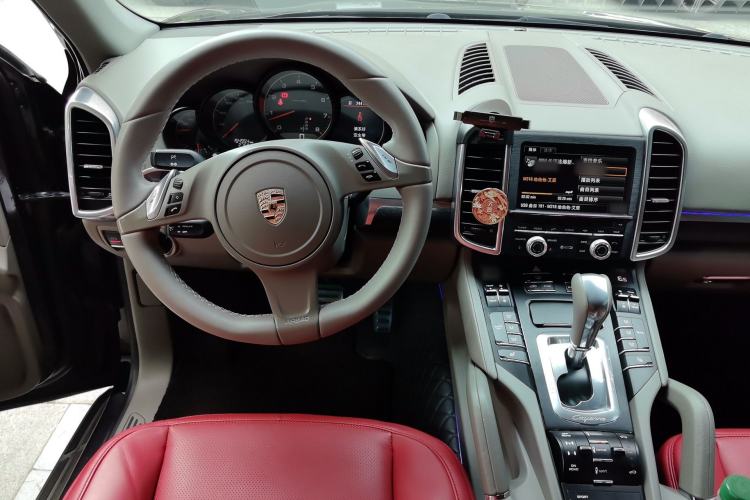 Used Porsche Cayenne 2011 Cayenne 3.0T Steering Wheel