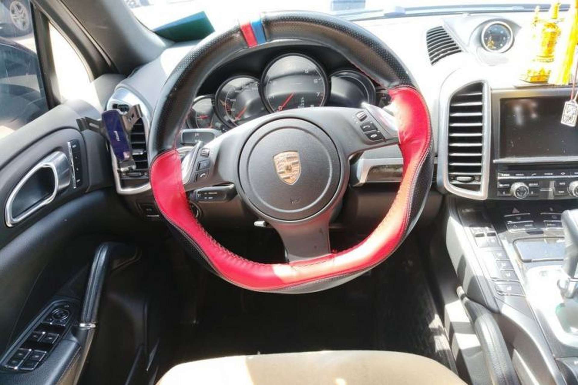 Used Porsche Cayenne 2011 Cayenne 3.0T Steering Wheel