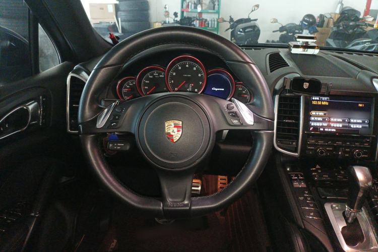 Used Porsche Cayenne 2011 Cayenne 3.0T Steering Wheel