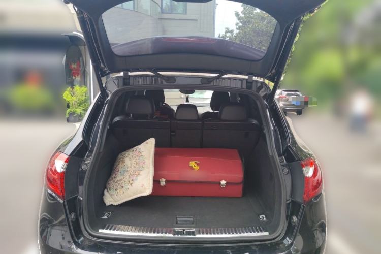 Used Porsche Cayenne 2011 Cayenne Turbo 4.8T Trunk