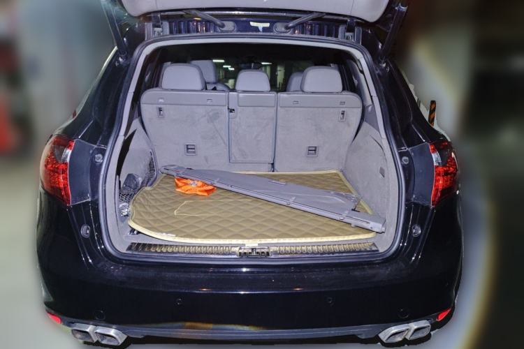 Used Porsche Cayenne 2011 Cayenne S 4.8L Trunk