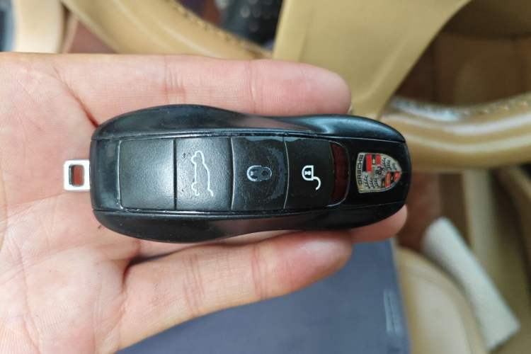 Used Porsche Cayenne 2011 Cayenne 3.0T Vehicle Key