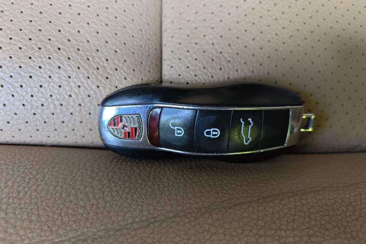 Used Porsche Cayenne 2011 Cayenne 3.0T Vehicle Key