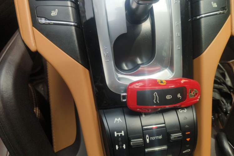 Used Porsche Cayenne 2011 Cayenne 3.0T Vehicle Key