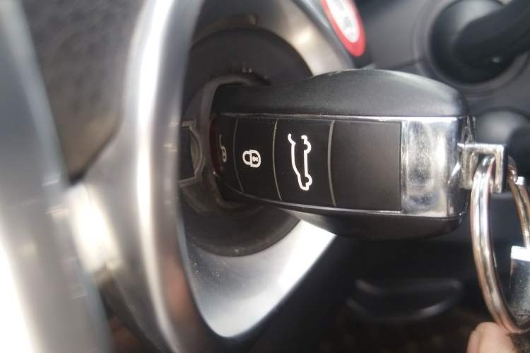 Used Porsche Cayenne 2011 Cayenne 3.0T Vehicle Key