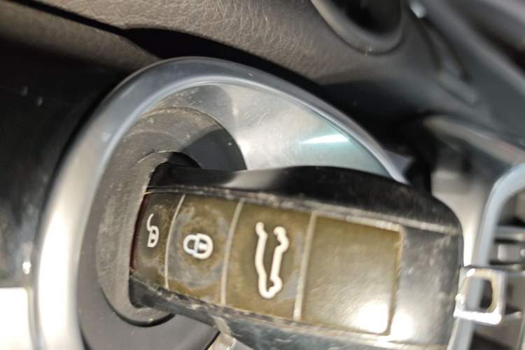 Used Porsche Cayenne 2011 Cayenne 3.0T Vehicle Key