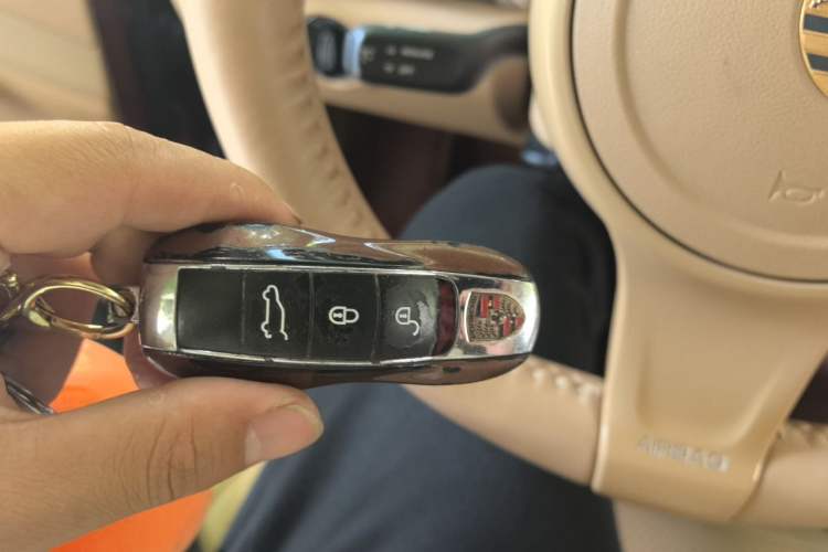 Used Porsche Cayenne 2011 Cayenne 3.0T Vehicle Key