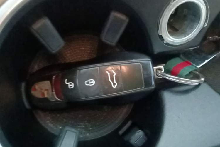 Used Porsche Cayenne 2011 Cayenne 3.0T Vehicle Key