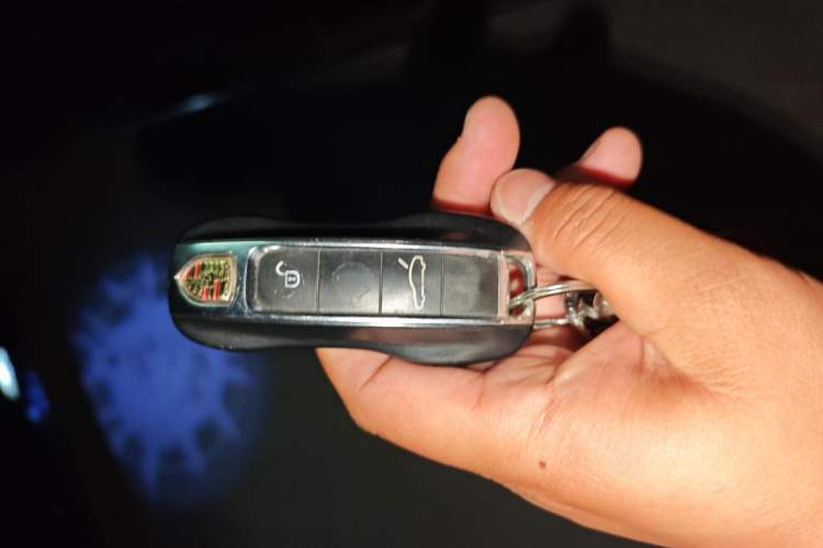 Used Porsche Cayenne 2011 Cayenne 3.0T Vehicle Key