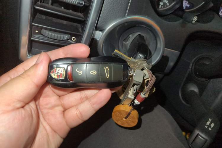 Used Porsche Cayenne 2011 Cayenne S Hybrid 3.0T Vehicle Key