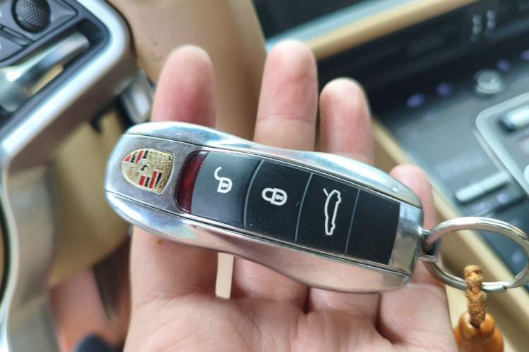 Used Porsche Cayenne 2011 Cayenne 3.0T Vehicle Key