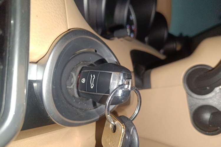 Used Porsche Cayenne 2011 Cayenne 3.0T Vehicle Key