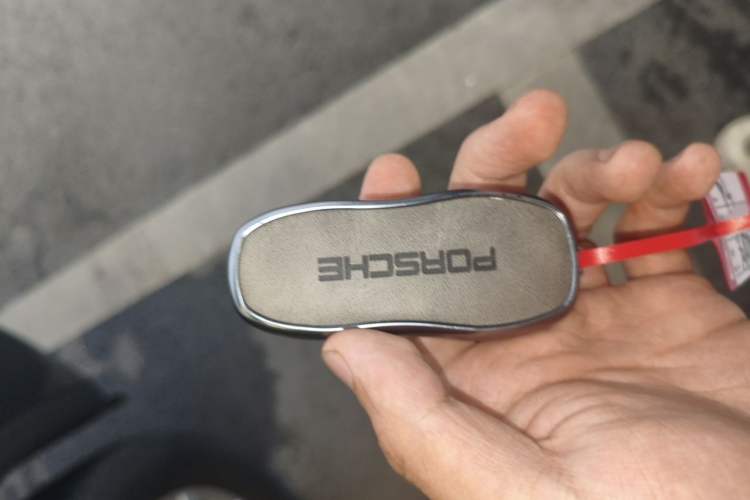 Used Porsche Cayenne 2011 Cayenne 3.0T Vehicle Key