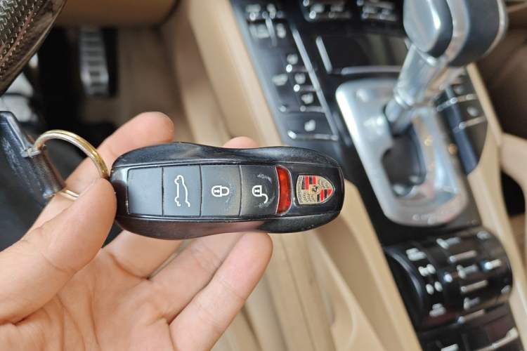 Used Porsche Cayenne 2011 Cayenne 3.0T Vehicle Key