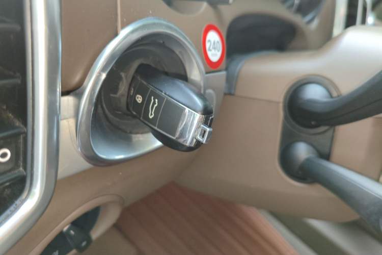 Used Porsche Cayenne 2011 Cayenne Turbo 4.8T Vehicle Key