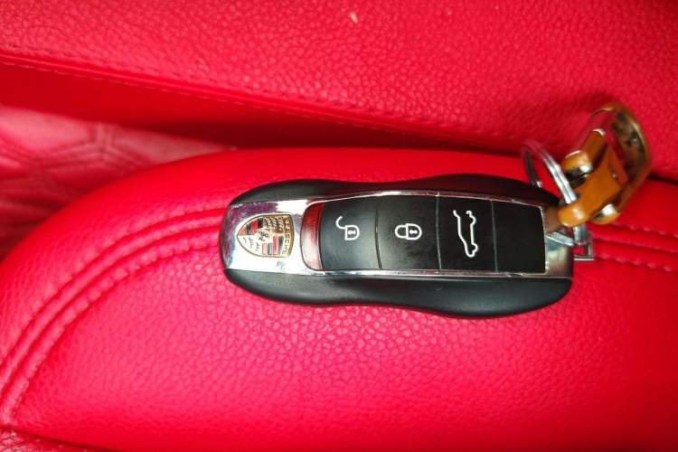Used Porsche Cayenne 2011 Cayenne 3.0T Vehicle Key