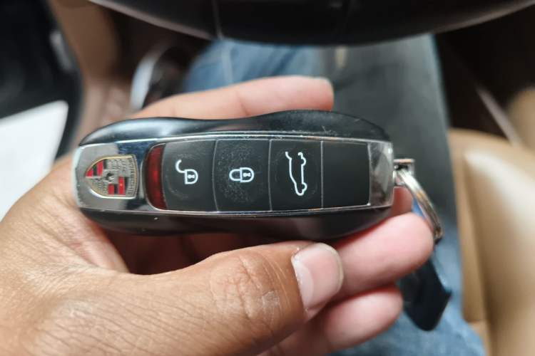Used Porsche Cayenne 2011 Cayenne 3.0T Vehicle Key