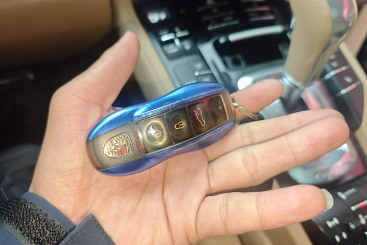 Used Porsche Cayenne 2011 Cayenne 3.0T Vehicle Key